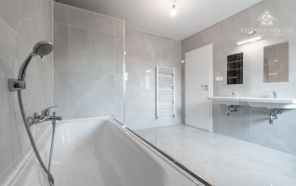 EXKLUZÍVNE NA PREDAJ KOMFORTNÝ 5-IZBOVÝ RODINNÝ DOM V MODRE