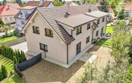 EXKLUZÍVNE NA PREDAJ KOMFORTNÝ 5-IZBOVÝ RODINNÝ DOM V MODRE