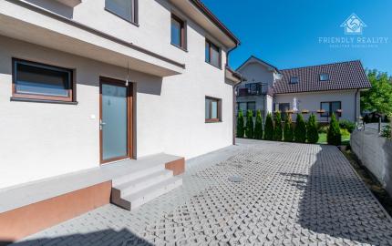 EXKLUZÍVNE NA PREDAJ KOMFORTNÝ 5-IZBOVÝ RODINNÝ DOM V MODRE