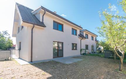 EXKLUZÍVNE NA PREDAJ KOMFORTNÝ 5-IZBOVÝ RODINNÝ DOM V MODRE