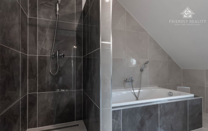 *Exkluzívne*5-IZBOVÁ NOVOSTAVBA V MODRE | 142 m² | CENTRUM  A ŠKOLY  NA DOSAH |ZÁHRADA |A0|