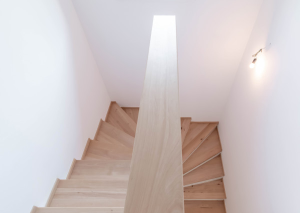 EXKLUZÍVNE NA PREDAJ KOMFORTNÝ 5-IZBOVÝ RODINNÝ DOM V MODRE