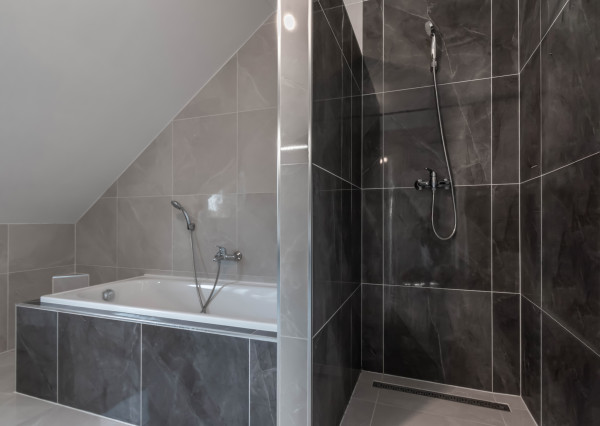 EXKLUZÍVNE NA PREDAJ KOMFORTNÝ 5-IZBOVÝ RODINNÝ DOM V MODRE