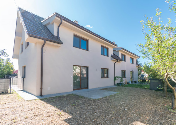 EXKLUZÍVNE NA PREDAJ KOMFORTNÝ 5-IZBOVÝ RODINNÝ DOM V MODRE