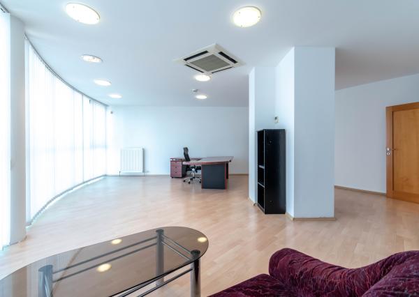 Prenájom kancelárií na Zlatých pieskoch pri Shopping Palace