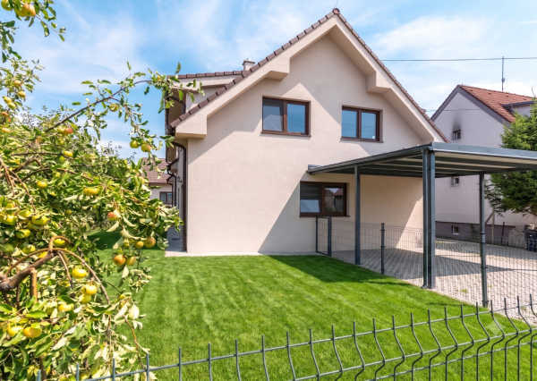 *Exkluzívne*5-IZBOVÁ NOVOSTAVBA V MODRE | 142 m² | CENTRUM  A ŠKOLY  NA DOSAH |ZÁHRADA |A0|