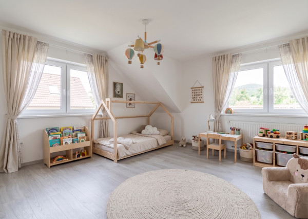 *Exkluzívne*5-IZBOVÁ NOVOSTAVBA V MODRE | 142 m² | CENTRUM  A ŠKOLY  NA DOSAH |ZÁHRADA |A0|