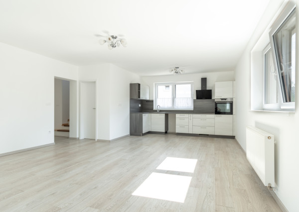 *Exkluzívne*5-IZBOVÁ NOVOSTAVBA V MODRE | 142 m² | CENTRUM  A ŠKOLY  NA DOSAH |ZÁHRADA |A0|
