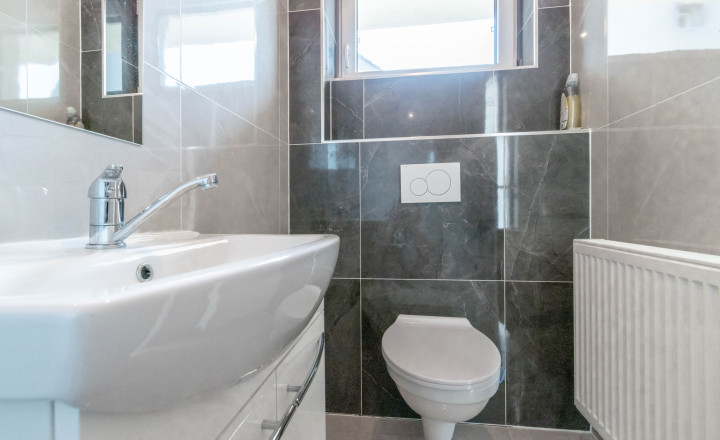 *Exkluzívne*5-IZBOVÁ NOVOSTAVBA V MODRE | 142 m² | CENTRUM  A ŠKOLY  NA DOSAH |ZÁHRADA |A0| - fotografia 34