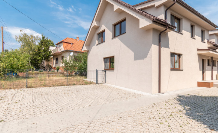 *Exkluzívne*5-IZBOVÁ NOVOSTAVBA V MODRE | 142 m² | CENTRUM  A ŠKOLY  NA DOSAH |ZÁHRADA |A0| - fotografia 1